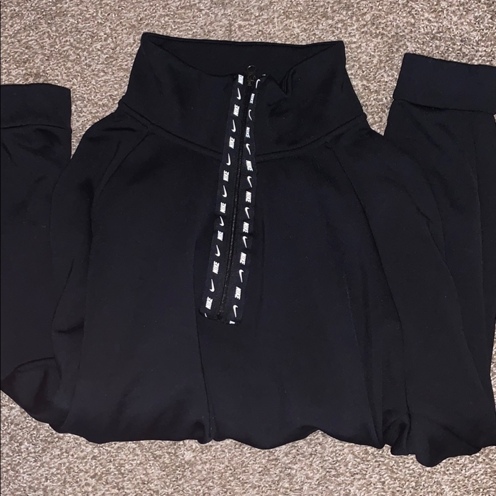 Nike Half Zip